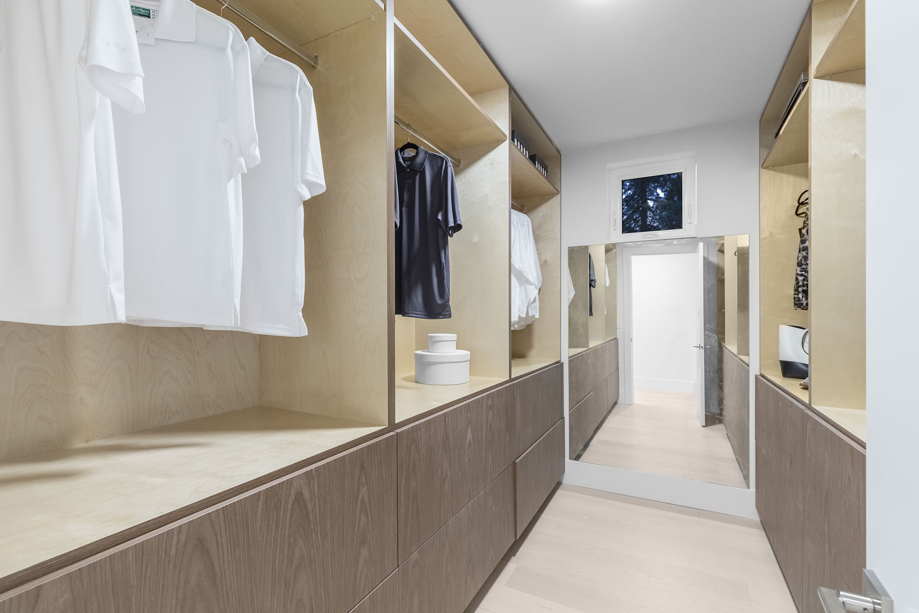 822 Cumberland Crescent